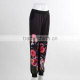 F5W30178 Ladies Contrast Panel Flower Print Jogger Pants thumbnail-2