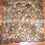 Natural polished yellow pebble stone