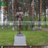 Garden Newton Bronze Statue thumbnail-1