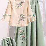 Chinese Traditional National Costume thumbnail-5