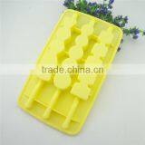 Funny Sugar-coated Berry Shaped 3 Cavity Silicone Ice Tray Mold With Sticks thumbnail-3