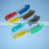 Knife Shape Plastic Handle Brush thumbnail-1