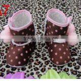 China Product and Low Price Wholesalesoft Sole Baby Shoes for 3mothes -15mothes Baby Kids on for Winter Warmer thumbnail-1