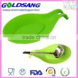 Heat Resistant Kitchen Utensil Holder Silicone Spoon Rest thumbnail-2