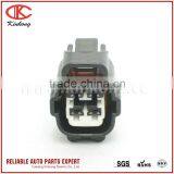 Yazaki 4 Pole Female Waterproof Automotive Connector 7283-7040-10/MG641101 thumbnail-3