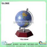 YGL1204W Plastic Deskpot Globe With Wood Base thumbnail-1