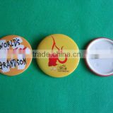 Button badge with plastic back cover