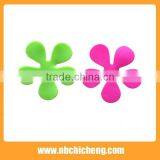 Flower Shaped Plastic Bathroom Floor Mat thumbnail-2