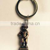 2015 Bronze Boy Having a Pee Fountain Keychain Metal Statue Nude Child
