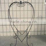 Metal Garden Rack thumbnail-1