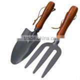 Wooden Handle Trowel and Fork Set thumbnail-3
