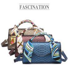 2023 Spring New Arrival Serpentine Cross-body Small Square Bag Factory Stock Wholesale thumbnail-1