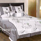 7Pcs Embroideried Comforter Set thumbnail-1