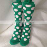 Low Moq Stock Socks On Sale Comfortable Combed Cotton Women Happy Green Dots Sock