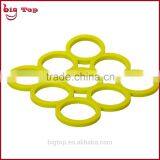 BT0120 Wholesale Silicone Square Shapes Heat Resistant Table Mat With 9 Round Shape Pot Holder Table Mat Insulating Pat Cup Mat thumbnail-4