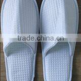 White Disposable Slipper With Waffle Farbic for Hotel Use thumbnail-1