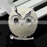 Wholsale Fashion Silver Gold Crystal Rhinestone Diamond Pearl New Design for Wedding Invitation Men Wedding Brooch thumbnail-2