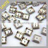 UNITE Square Lochrose Sew On Stones 10mm U3400