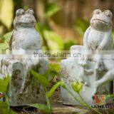 Garden statue frog