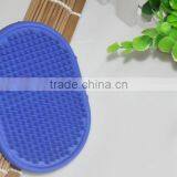 Rubber Pet Grooming Brush thumbnail-3
