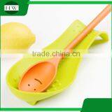 Kitchen Accessories Multipurpose Silicone Hanging Tableware Colander Soup Spoon Rack Holder thumbnail-1