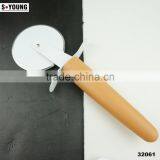 32061 Kitchen Gadget Kitchen Tool Round Lace Pizza Cutter thumbnail-1
