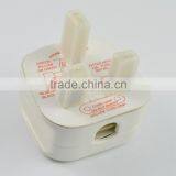 Hot Selling UK 3 Pin Electrical Plugs With Switich and LED thumbnail-5