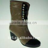 Grils Fashion Boots Ceramic Flower Vase thumbnail-1