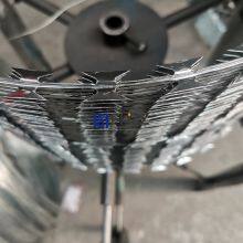 Concertina Razor Wire BTO-22 450mm Diameter Inox 304 Stainless Steel Razor Barbed Wire thumbnail-2