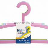 Diverse Styles Plastic Clothes Hanger thumbnail-2