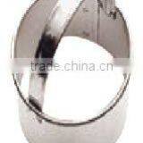 Oval Cutter With Handle thumbnail-1