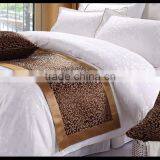 wholesale factory price bed throw and cushion for 5 star hotels