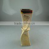 Beautiul Golden Porcelain Type Vase With Flower Design thumbnail-2