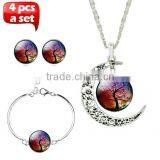 Silver Plated Color Wolf Pattern Women Glass Cabochon Wolf Necklace Wholesale thumbnail-5