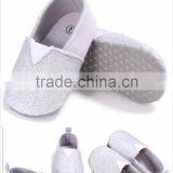 Wholesaler Shoes Stock for New Born Baby Sequines Yellow Pink Easy Wear Child Shoe thumbnail-6