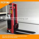 Straddle Type Semi-electric Stacker Competitive Price