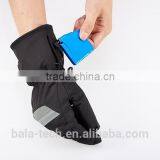 CE/ROHS Durable Windproof Warm Waterproof Heated/heating Glove thumbnail-3
