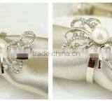 Alloy Cheap Napkin Ring for Wedding Decoration Bulk Wholesale Silver Crystal Pearl Customize thumbnail-4