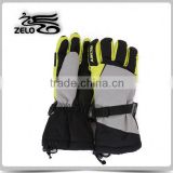 2015 wholesale cheap sport glove waterproof and windproof glvoes