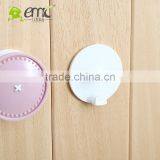 Round Plastic Button Sticky Wall Hook for Houseware thumbnail-5