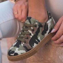 Camel Retro Jacquard PU Leather Patchwork Casual Sneakers Four Leaf Clover Camouflage Print Lace-up Flat Shoes Wholesale Fashion Sneakers thumbnail-2