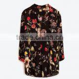 Runwaylover EY2327B 2017 Ladies Deep V-Neck Printed Blouse thumbnail-5