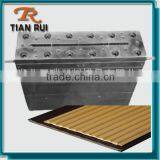 Инструмент для экструзии дверных панелей из дерево-пластикового композита thumbnail-6