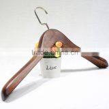 QD-E53 Antique Wood Coat Hangers for Clothes Display thumbnail-2
