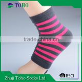 colorful pattern knitting sports gym yoga socks from china