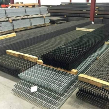 Galvanized Steel Bar Grating Panels for Heavy-Duty Floor Applications thumbnail-4