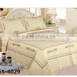 180gram Staple Cotton / Polyester Embroidery Quilt With Lace thumbnail-1