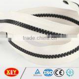 Fashion Garments Zipper , Contrast Teeth Plastic Zipper thumbnail-4