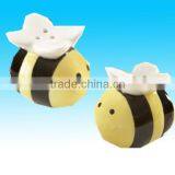 New Style Custom Decorative Valentines Day Salt and Pepper Shaker thumbnail-1