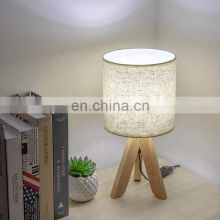 Amazon Best sale CE ROHS tripod wood fabric desk table lamp for home decoration